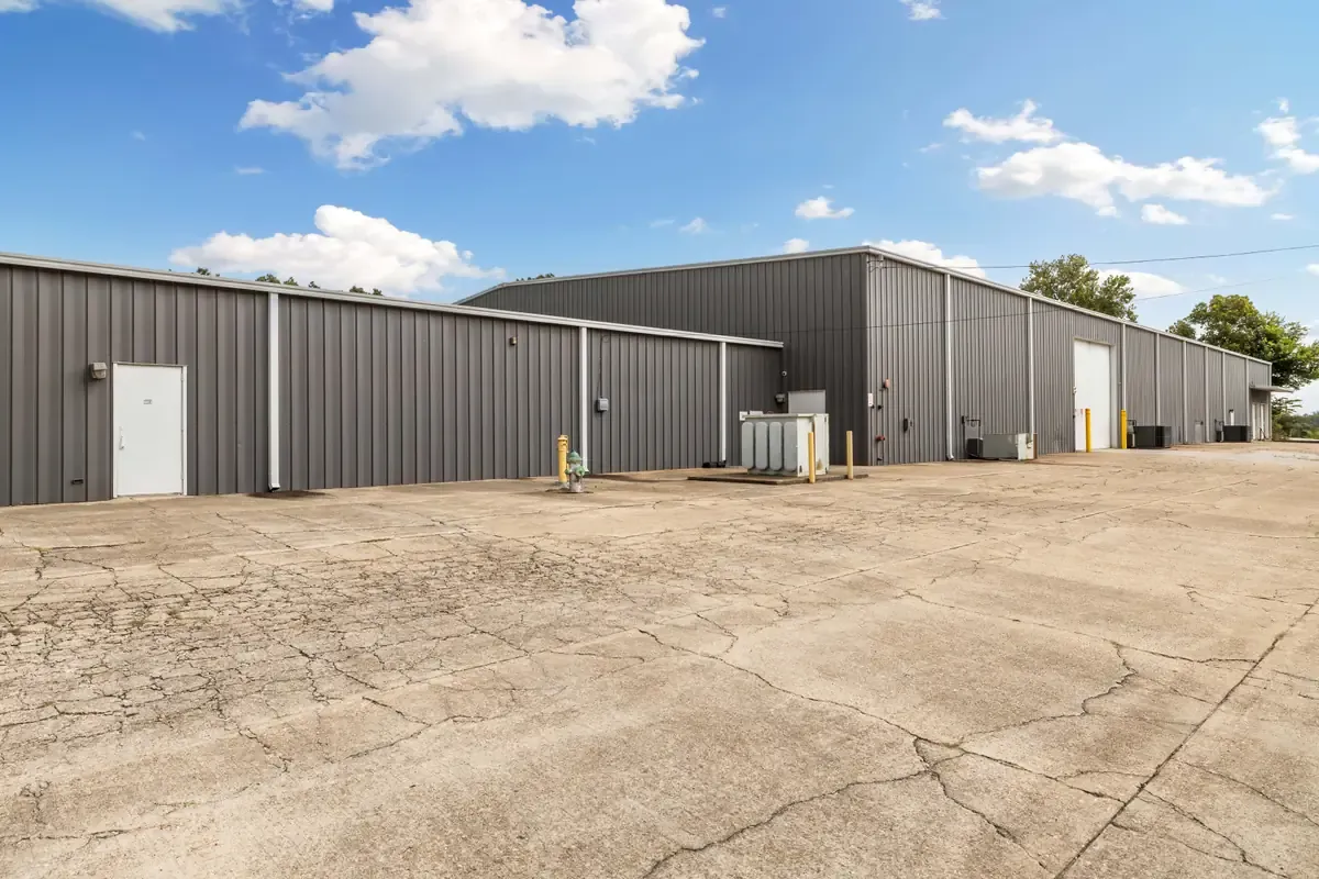 Facility doors KO Storage of Harrison, AR